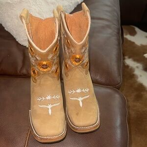Kids Mexican boots size 1
